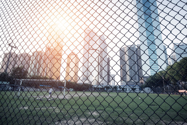 现代城市的足球场图片下载