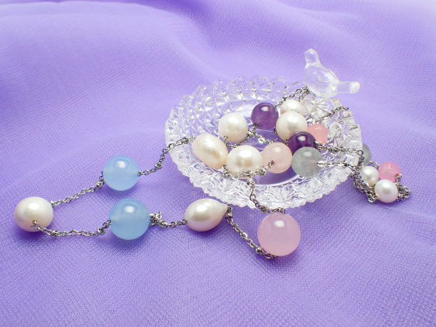 珍珠与天然宝石图片下载