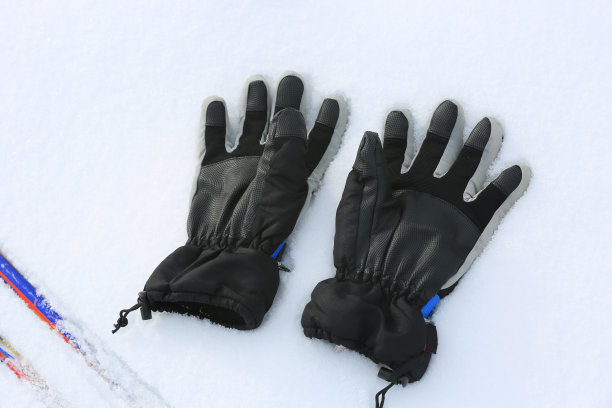 雪地运动手套图片下载