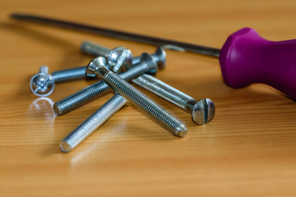 螺丝和螺丝刀图片下载