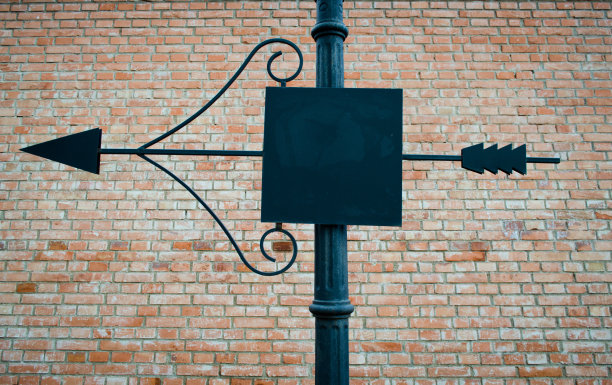 黑色的路标图片下载