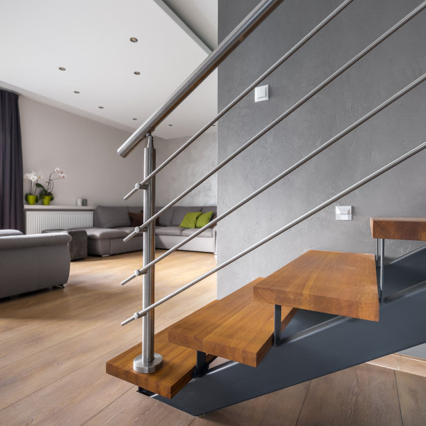 带楼梯的开放式公寓图片下载