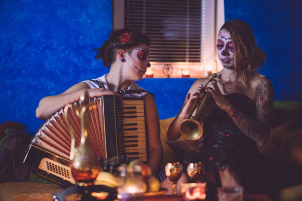 恐怖少女乐团图片下载