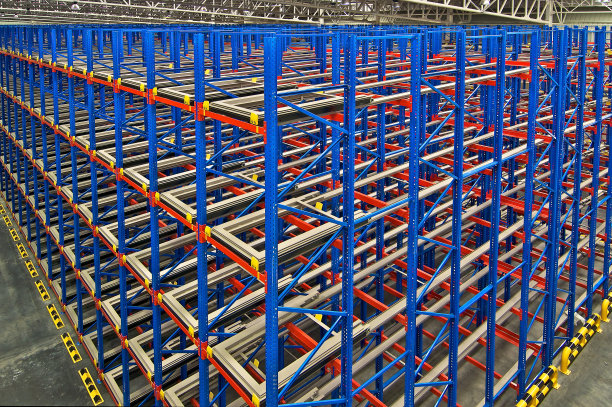 仓库内存放货架金属托盘图片下载