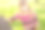 可爱的四岁小女孩捧着一束花素材图片