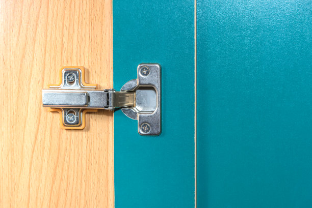 门上的金属铰链图片下载