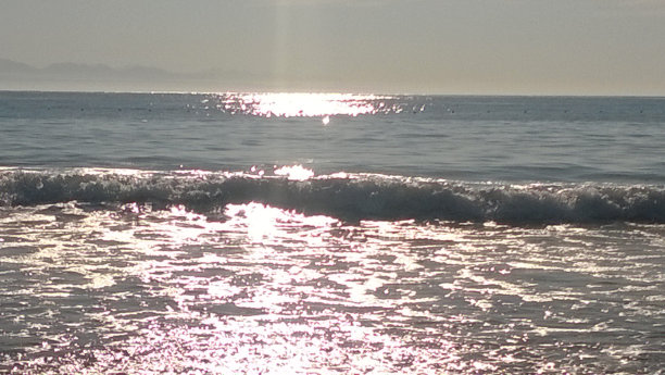 在地平线上图片下载