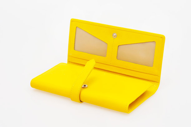 黄色的钱包图片下载