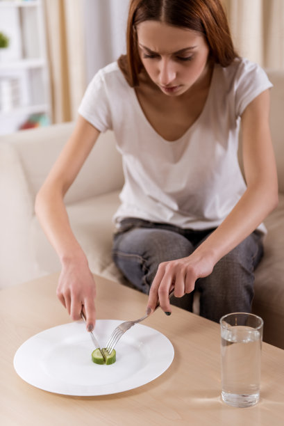 营养不良的本质图片下载