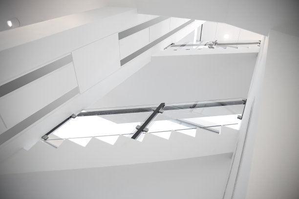 精致的照片现代楼梯走廊无菌白色的颜色图片下载