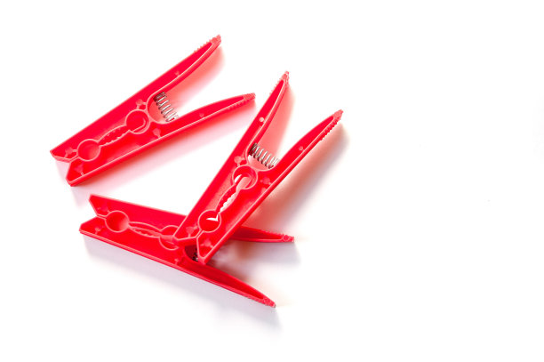 红色夹孤立图片下载