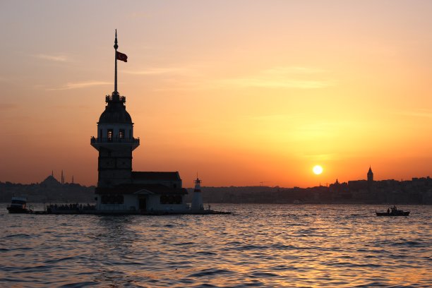 伊斯坦布尔少女塔的日落图片下载