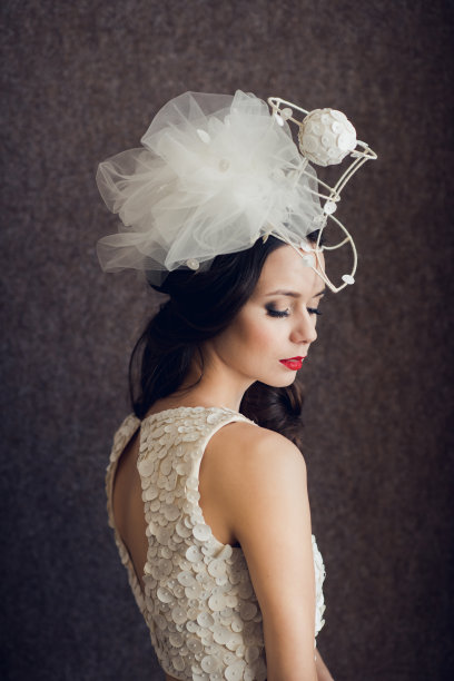 时尚美女模特新娘的照片与饰品的头发图片下载