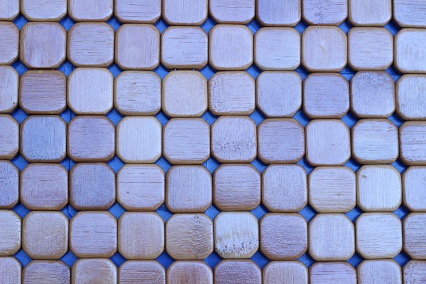 木色的方格在背景中尽情享受图片下载