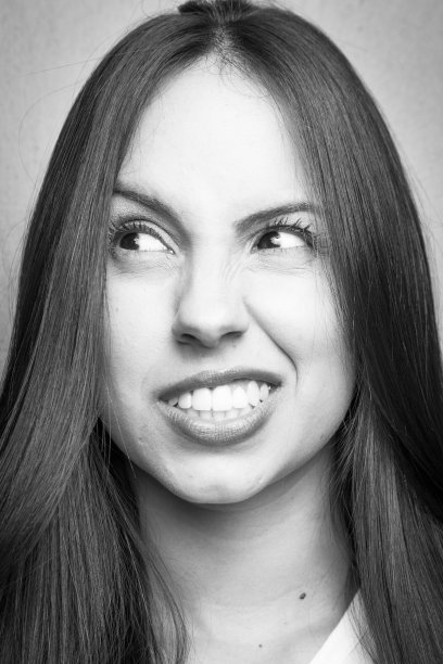 年轻女孩肖像图片下载