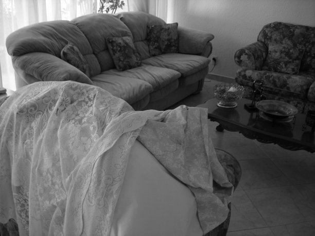 客厅和桌布图片下载