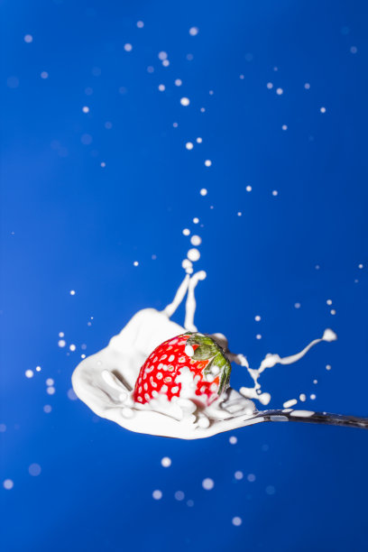 草莓溅图片下载