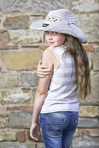 年轻女孩的肖像图片下载