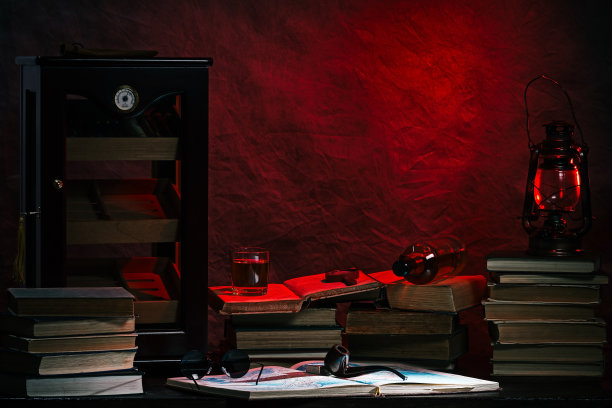 历史的办公桌上图片下载