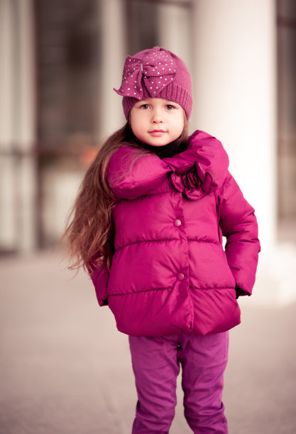 时尚的女孩图片下载