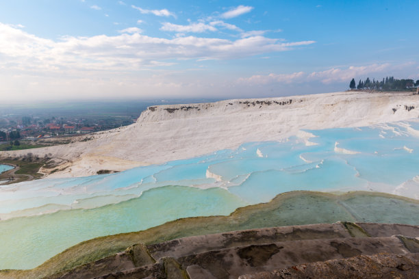 水池与白山图片下载