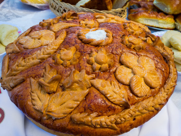 俄罗斯或乌克兰节日面包加盐图片下载