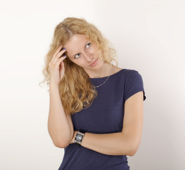 年轻女子肖像。图片下载