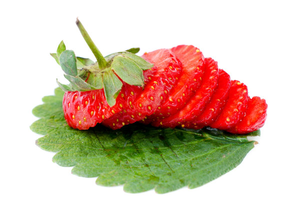 放上新鲜的草莓图片下载