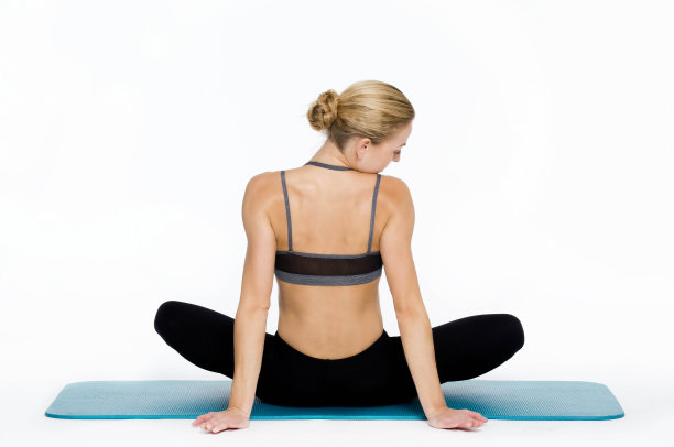 普拉提瑜伽的女孩图片下载