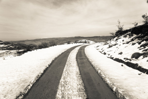 雪路山图片下载