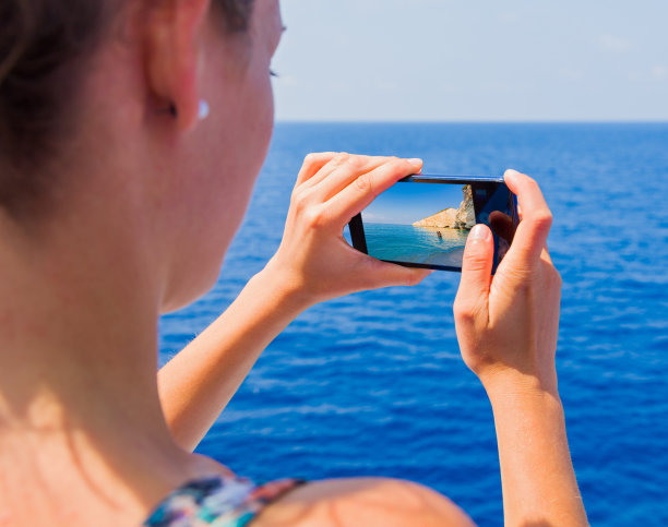 在海洋中旅行图片下载