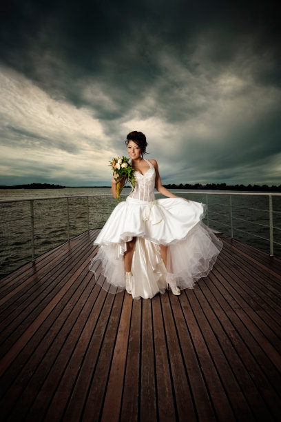 适婚的未婚妻!图片下载