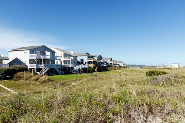 海滩上的房子素材图片