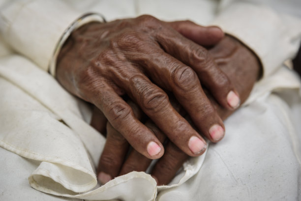 聪明的手图片下载