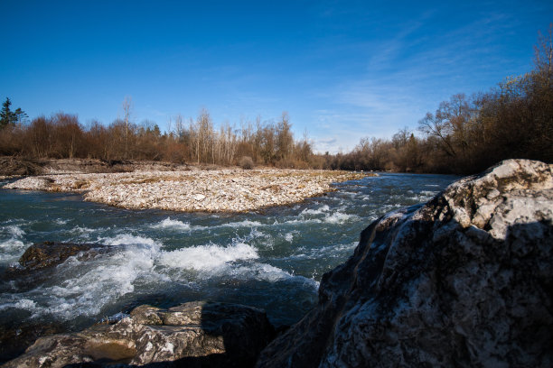 河流弯曲图片下载