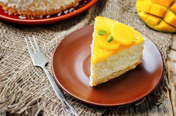 奶油芒果慕斯蛋糕图片下载
