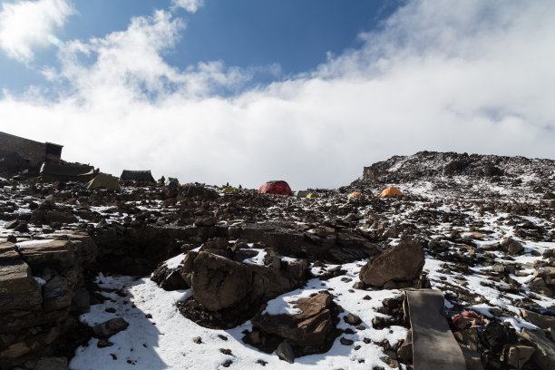 登顶的最后一个营地图片下载