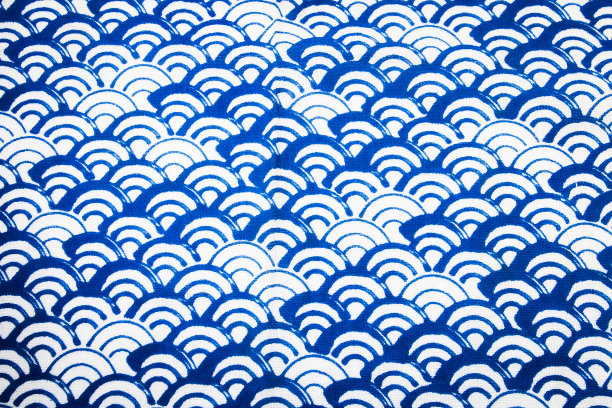 蓝色和白色的桌布背景图片下载