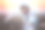 可爱的小男孩，打扮成宇航员，在公园里玩图片下载