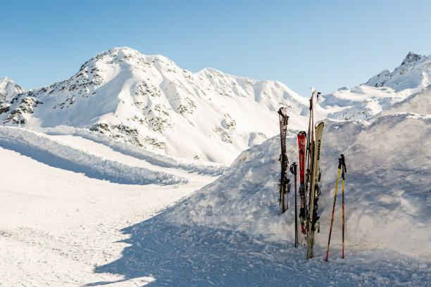 高山滑雪图片下载
