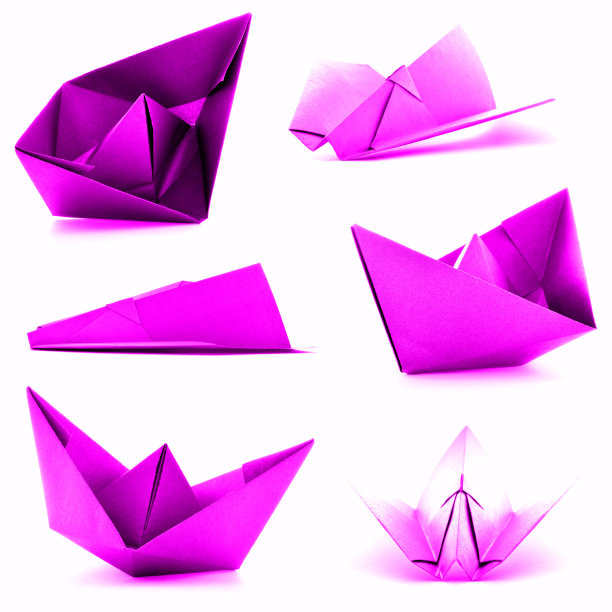 粉色折纸收藏，飞机，轮船照片集孤立在白色背景图片下载