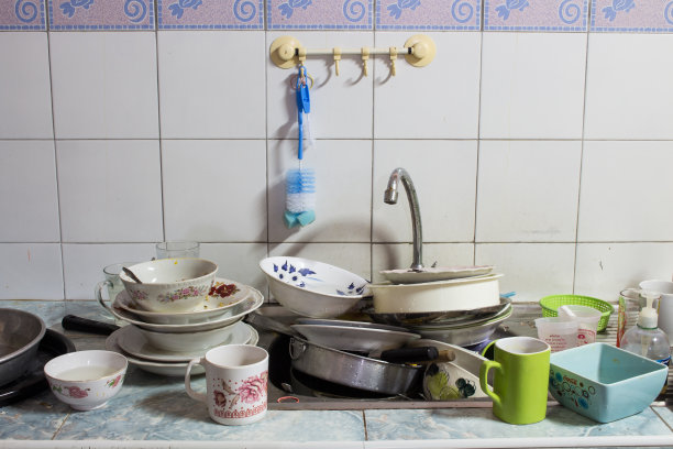 这些盘子不干净图片下载