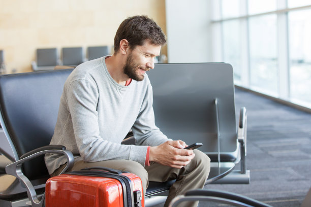 在机场工作的人图片下载