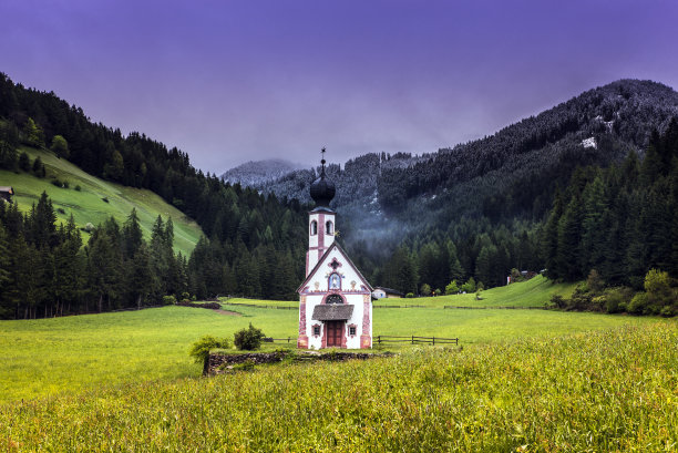 圣玛达莱纳，圣约翰教堂，意大利图片下载