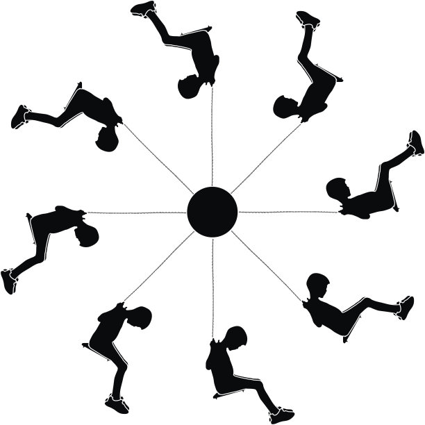 男孩们在旋转木马上荡秋千图片下载