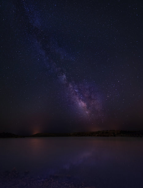 银河和泻湖上更多的星星图片下载