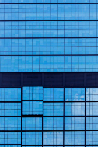 蓝色玻璃建筑外观图片下载