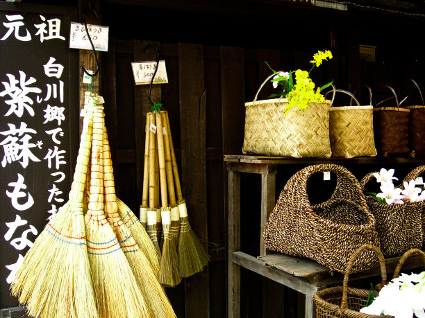 竹篮和扫帚销售，日本市场图片下载