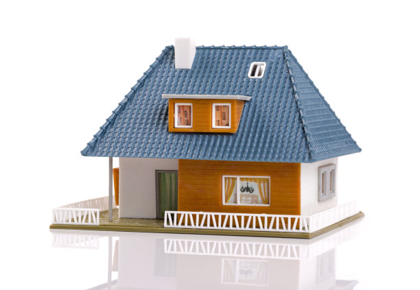 家庭房屋-塑料比例模型，孤立在白色图片下载