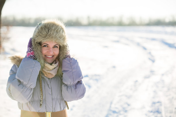 冬天的女孩图片下载